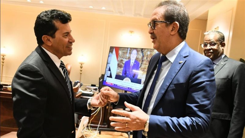 وزير الشباب والرياضة