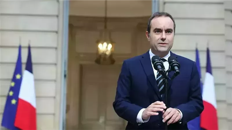 رئيس الوزراء الفرنسي..