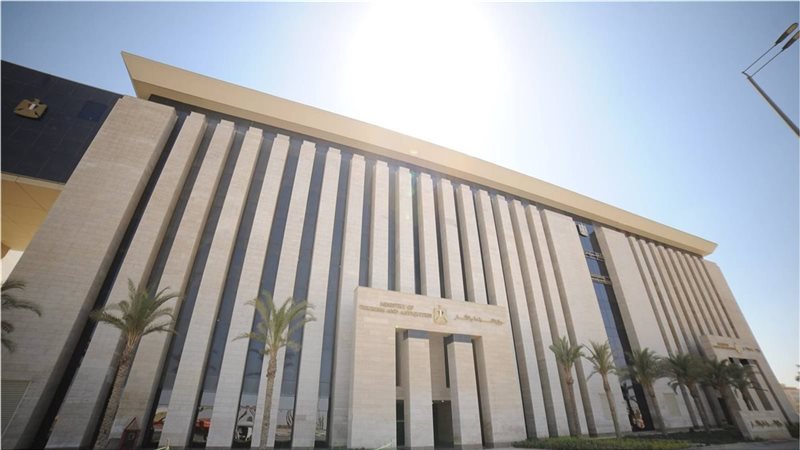 إخضاع موقعين بمركز