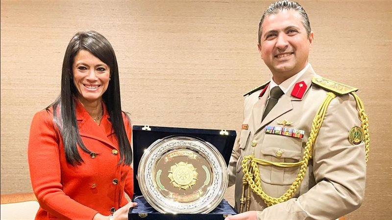 وزيرة التخطيط بتحتفل