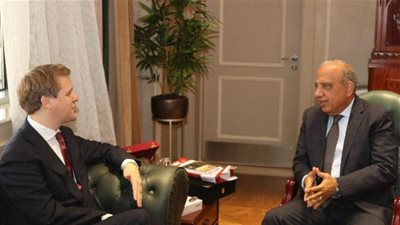 بواسطة البطاريات، زيادة أنظمة تخزين الطاقة لتعظيم الفائدة من المحطات الشمسية ومحطات الرياح