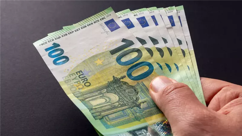 سعر اليورو مقابل