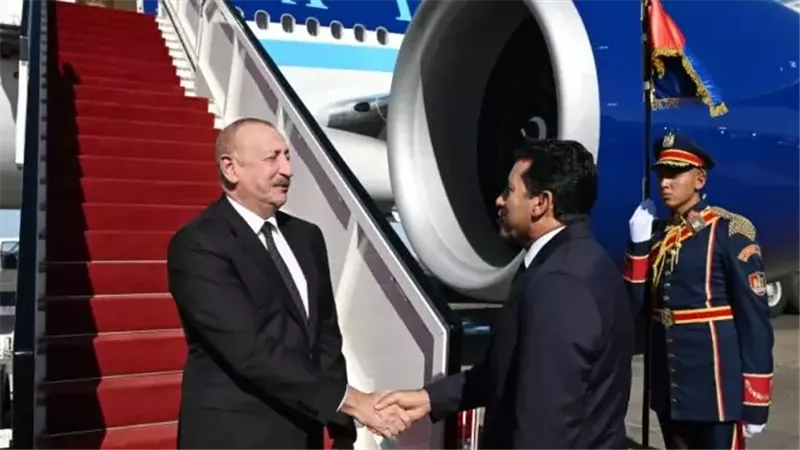 جانب من استقبال وزير
