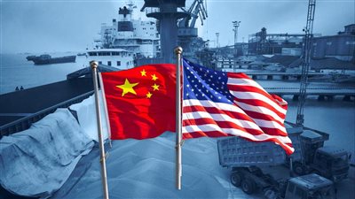 تصعيد جديد في الحرب التجارية، أمريكا والصين تفرضان رسومًا متبادلة على النقل البحري