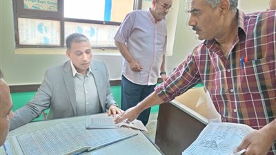 استبعاد مدير مدرسة رفاعة الطهطاوي الثانوية بنين لعدم انتظام الحضور (صور)