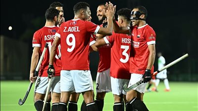 رغم التعادل مع جنوب أفريقيا، منتخب مصر للهوكي يواصل الصدارة  (صور)