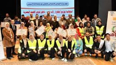 منح دراسية شهرية للطلاب ذوي الإعاقة البصرية وتوزيع 2000 لاب توب