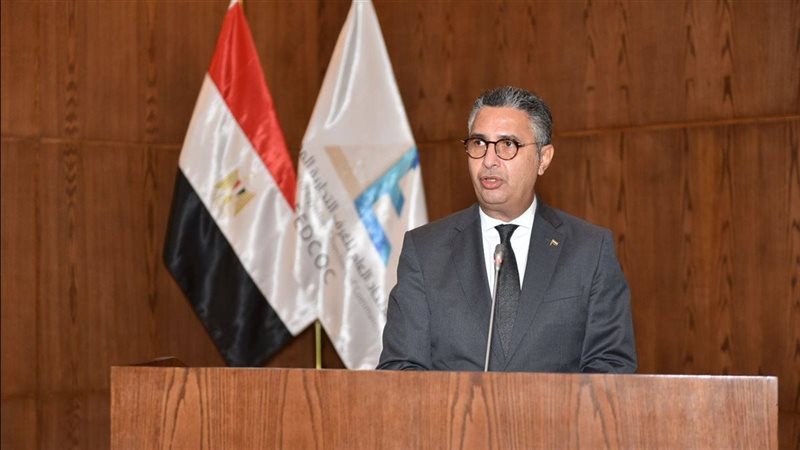 الدكتور شريف فاروق،