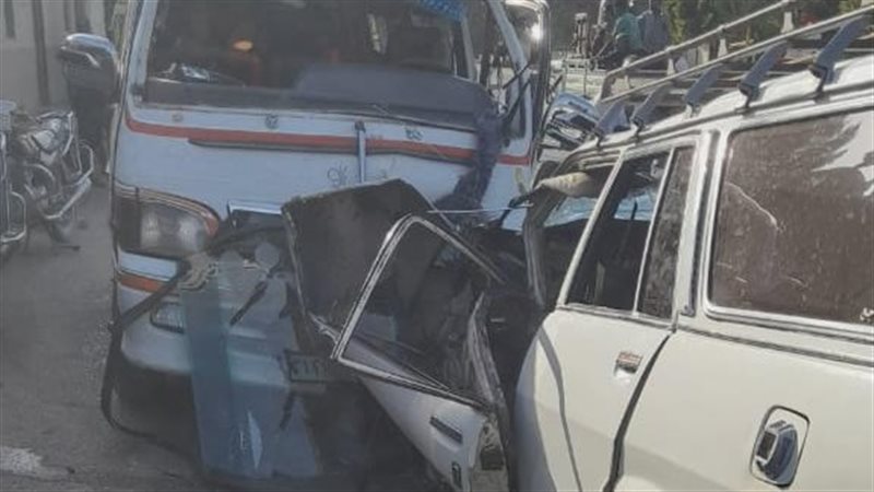 حادث تصادم سيارتين
