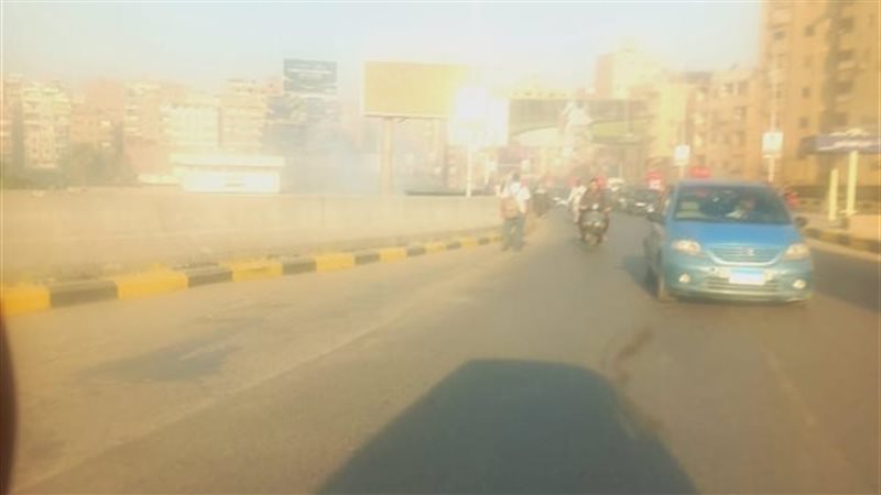 تصاعد أدخنة بجوار