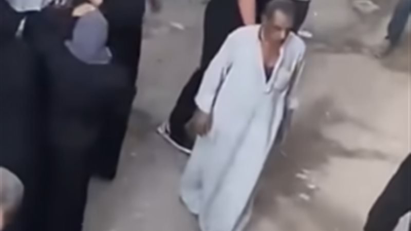 اعتداء جماعي على