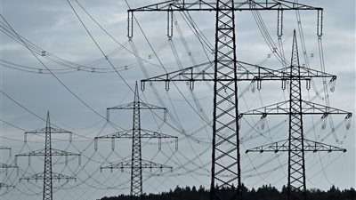 بعد السولار والبنزين، هل تزيد أسعار الكهرباء ؟