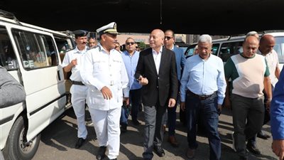محافظة القاهرة: التنسيق مع المحافظات لتوحيد تعريفة المواصلات العامة