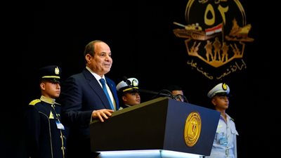 رسائل الرئيس السيسي في الندوة التثقيفية للقوات المسلحة 2025، خبير: دعم غزة أهمها