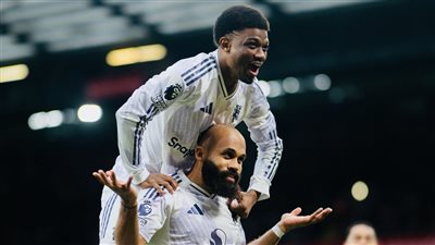 مانشستر يونايتد يتقدم على ليفربول بهدف في الشوط الأول بالدوري الإنجليزي (فيديو)