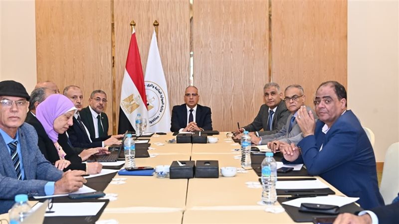 عقد اجتماع لمتابعة