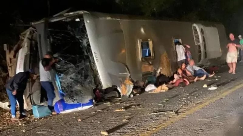 حادث انقلاب اتوبيس