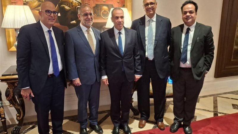 الدكتور بدر عبد العاطي،