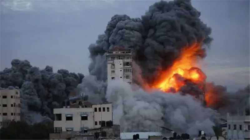 إعادة قصف غزة