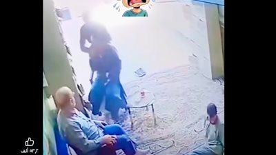 من رقبته كالدجاجة، ذبح رجل بمقهى في عز النهار (فيديو)