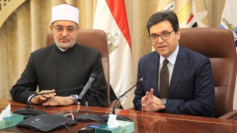 جانب من اجتماع وزير
