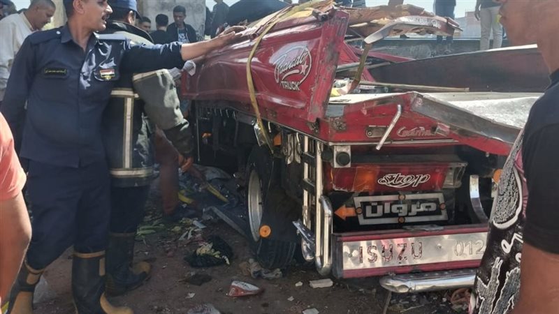 حادث تصادم بين سيارة