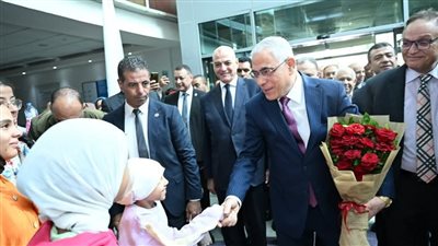 شاهد بالصور، النائب العام يزور مستشفى سرطان الأطفال 57357