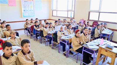 «المناهج صعبة وعيالنا مبيشوفوش النوم» ، استغاثة عاجلة من أولياء أمور الطلاب لوزير التعليم 