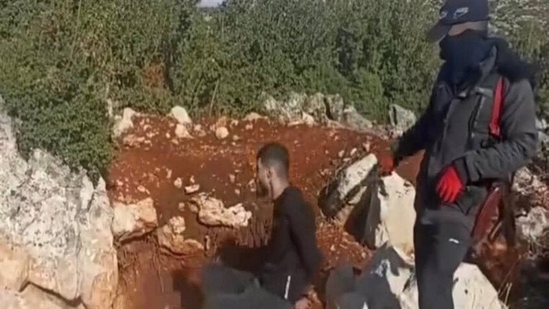 إعدام شاب سوري