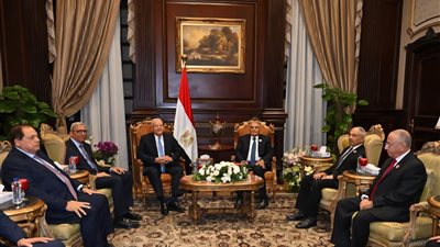 جلسة ودية بين مجلسي النواب والشيوخ لتعزيز التعاون البرلماني