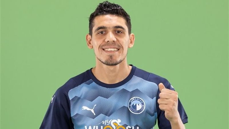 محمد حمدي لاعب فريق