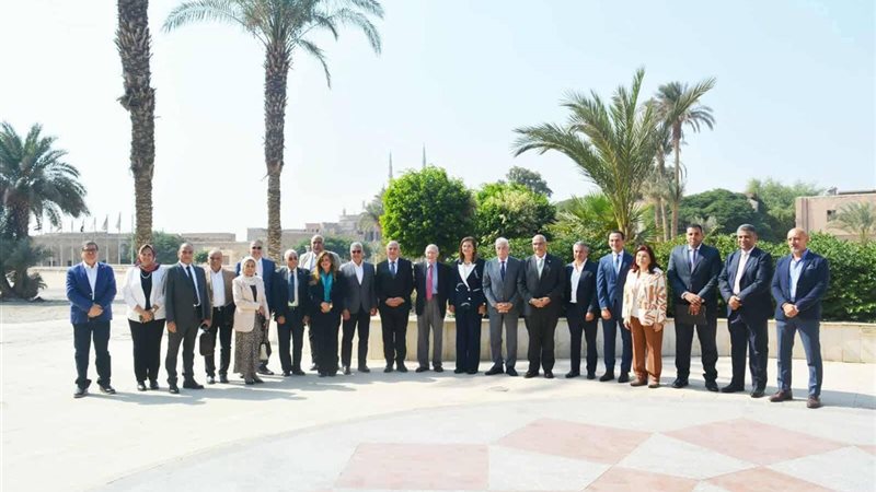 اللجنة القومية لتطوير