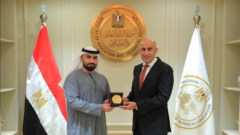وزير التعليم يشهد