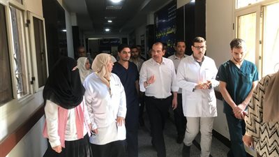 نائب وزير الصحة يتفقد مستشفى النوبارية المركزي للوقوف على مستوى الأداء الطبي والإداري 