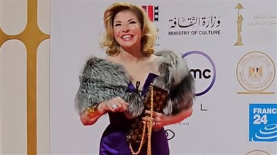 هالة سرحان تتعرض لموقف محرج خلال ملتقى بيروت، ماذا حدث؟ (فيديو)