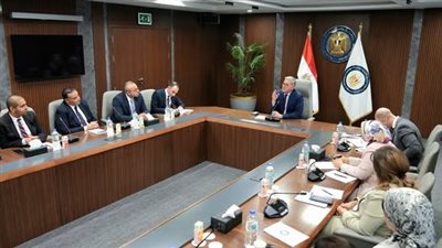 وزير البترول يؤكد على تمكين الكوادر ودور التكنولوجيا في التطوير