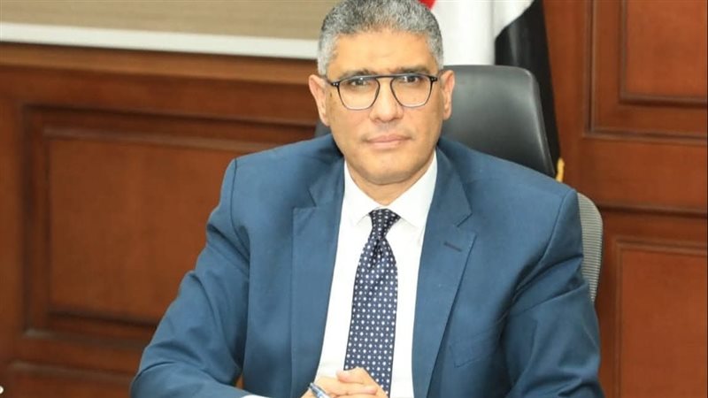 تجميل الأكشاك الكهربائية برسومات فرعونية