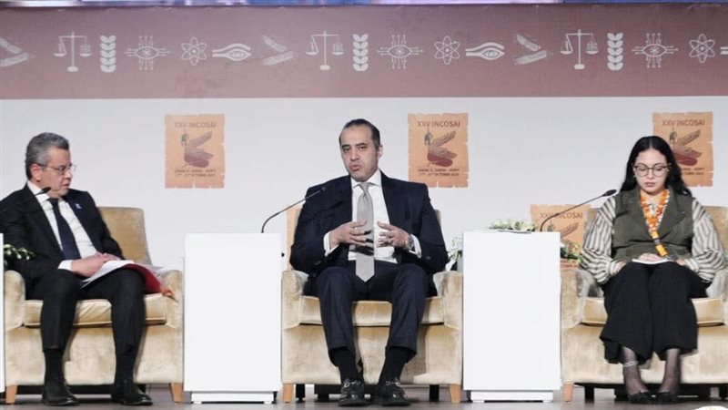 المستشار محمود فوزي وزير الشؤون النيابية