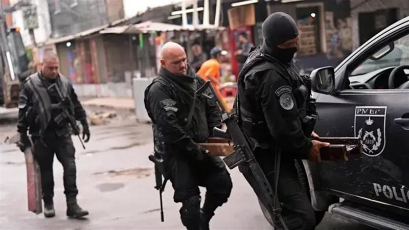 جانب من المداهمة الأمنية 