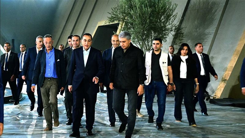 رئيس الوزراء في المتحف