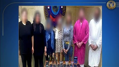 القبض على عصابة تستغل ناد صحي لممارسة أعمال منافية للآداب بالشيخ زايد