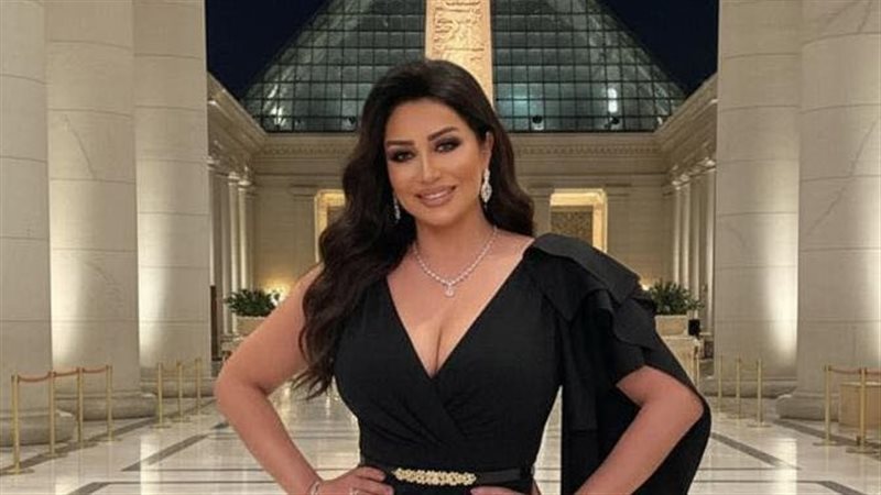 ، وفاء عامر تحتفل بافتتاح المتحف المصري الكبير