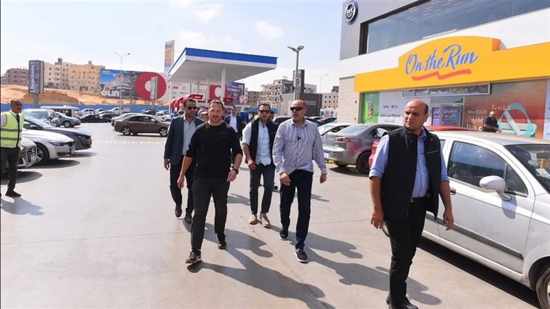 جانب من جولة وزير العمل بمنطقتي التجمع والقاهرة الجديدة