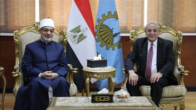 جانب من لقاء محافظ الغربية ومفتي الجمهورية اليوم