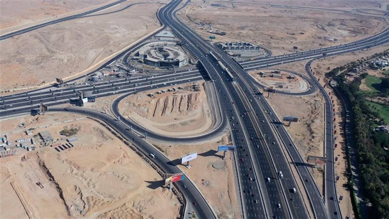 الدائري يتزين لاستقبال زوار المتحف المصري الكبير