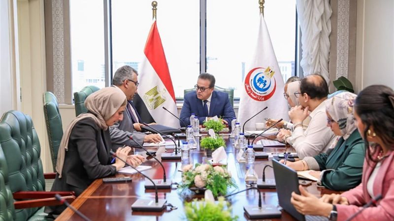 وزير الصحة يستقبل محافظ الشرقية لمتابعة المشروعات الصحية 