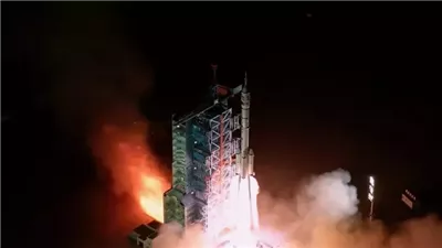 الصين تطلق رواد فضاء إلى محطة تيانجونج الفضائية لمدة 6 أشهر (فيديو)