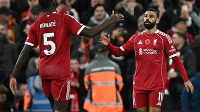 لا تخطئ أمام الملك، ليفربول تتغنى بالنجم محمد صلاح (فيديو)