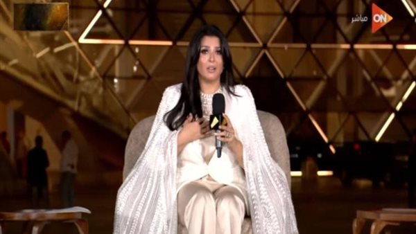 منى الشاذلي في حفل افتتاح المتحف المصري