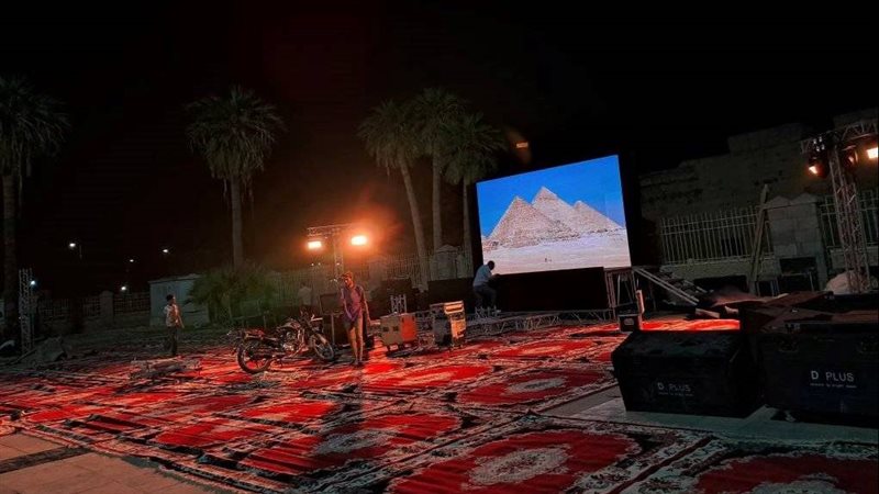 شاشات عرض بميادين الأقصر